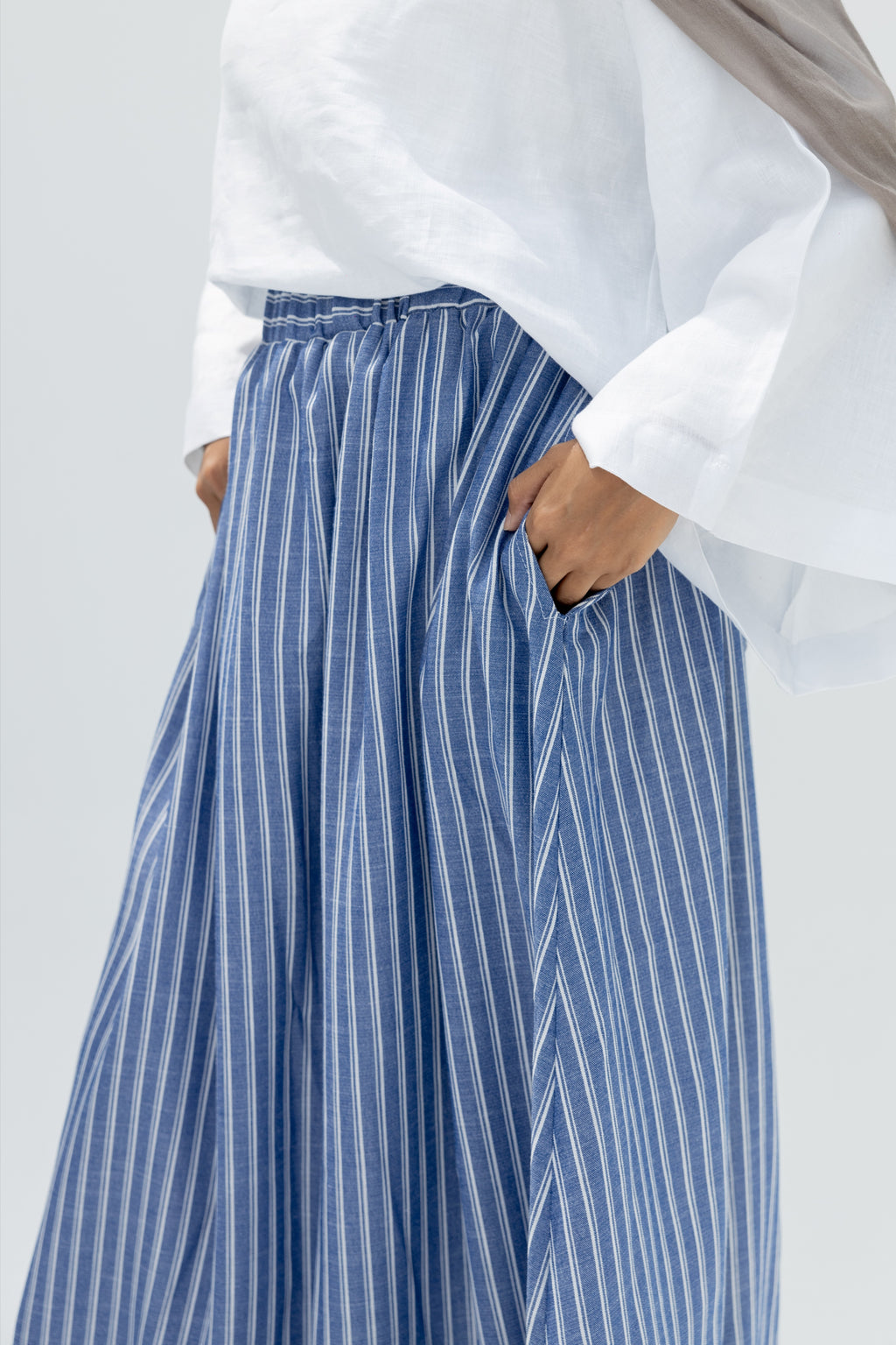 Mist Flow Skirt in Blue & White