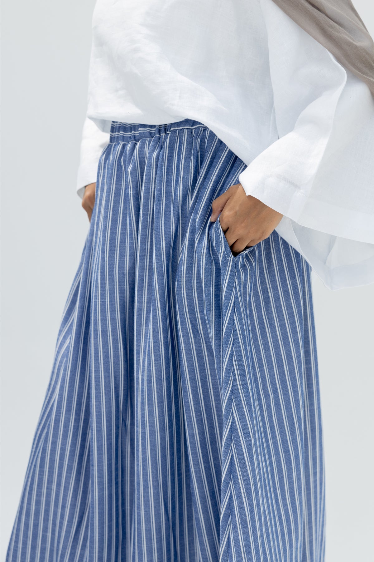 Mist Flow Skirt in Blue & White